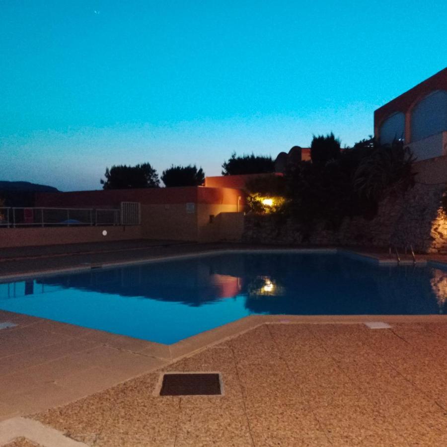 Appartement Confortable, Petite Vue Mer Et Piscine Cassis Esterno foto